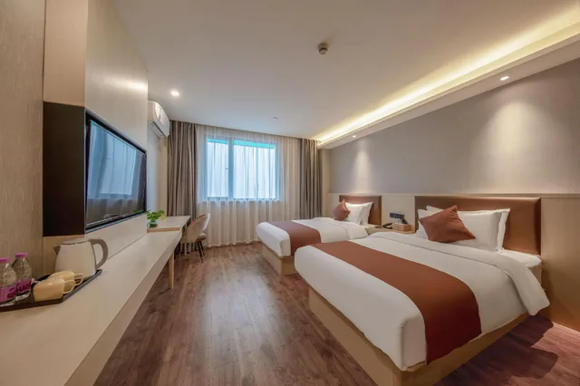 غرفة ديلوكس بسريرين منفصلين، GYA Shanghai Long Distance Passenger Terminal Hotel 2/3