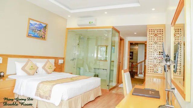 غرفة ديلوكس بسرير كوين بإطلالة على المدينة، Palm Hotel Thanh Hoa 1/2