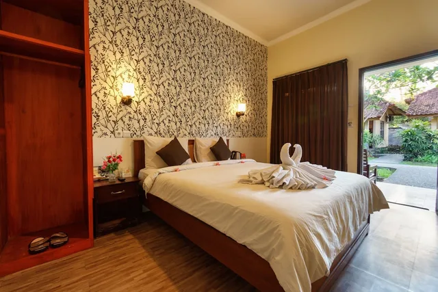 Premier, Double Bed, Segara Anak Hotel 4/8