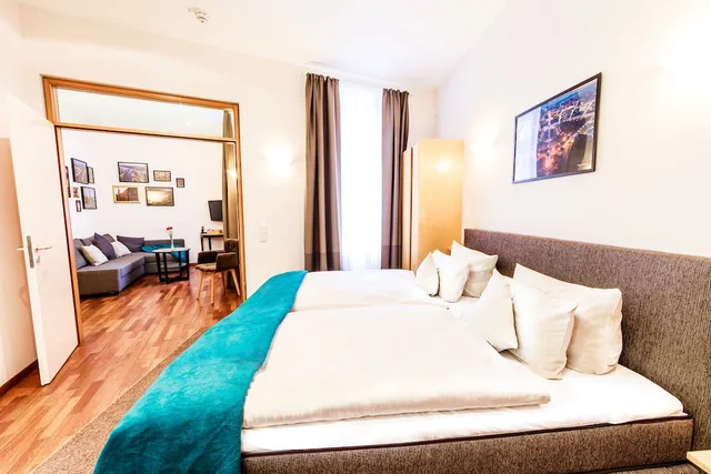 جناح بسرير كينج بغرفة نوم واحدة مع أريكة، Hotel Kaiserhof 2/10