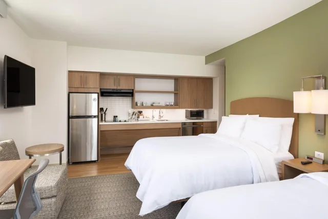 استوديو بسرير كوين مع أريكة لذوي الإعاقة، Element Denver Downtown East 3/5