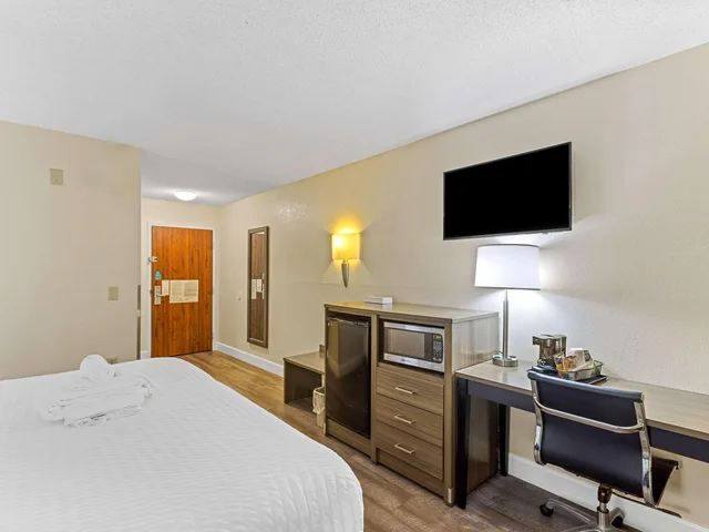 غرفة بسرير مزدوج لذوي الإعاقة، Clarion Pointe Savannah Gateway I-95 1/8