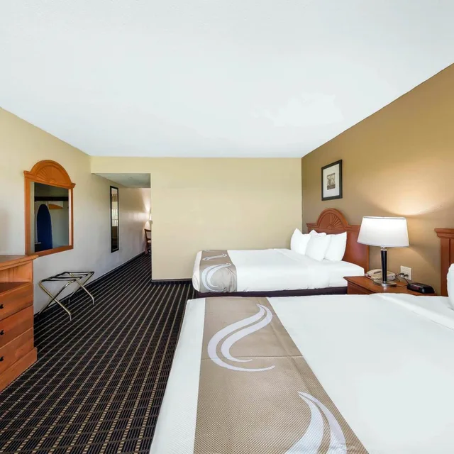جناح بإطلالة على المسبح، Quality Inn & Suites Sevierville - Pigeon Forge 2/4