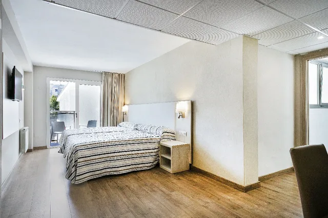 غرفة بإطلالة على المسبح مفردة بسرير كوين، Best San Diego Hotel 3/4