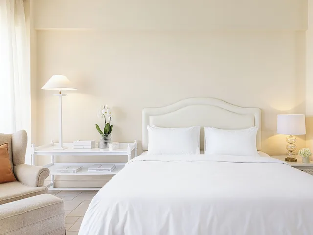 غرفة بانورامية سوبيريور بسرير مزدوج وسرير فردي بإطلالة على البحر، Grecotel Eva Palace 1/1