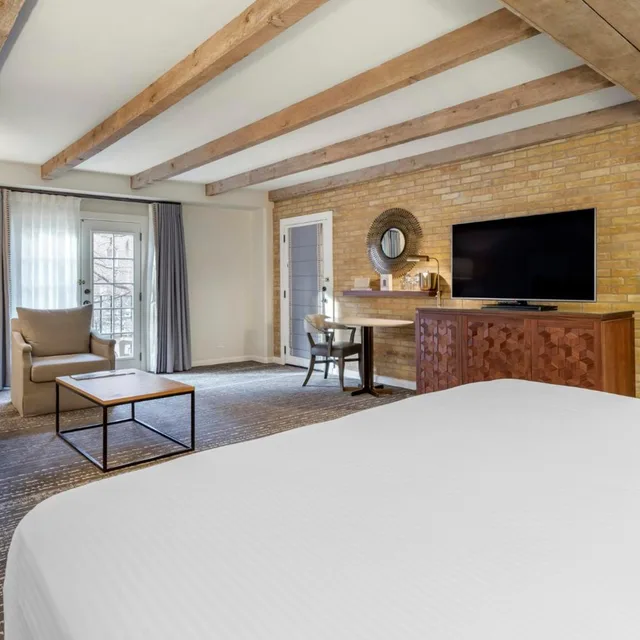 Ambassador, King Bed, River View, Balcony، Omni La Mansion Del Rio 2/7