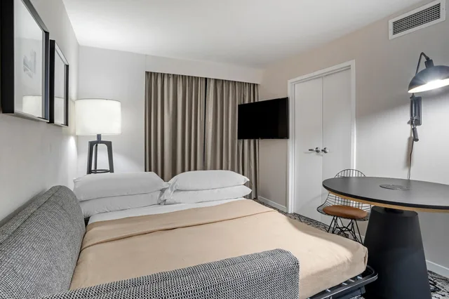 جناح لذوي الإعاقة، Sheraton Suites Old Town Alexandria 5/10