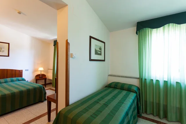 غرفة ثلاثية بإطلالة على البحر، Villa D'amato 1/5