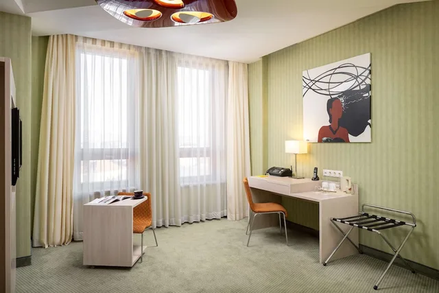 غرفة ديلوكس بسرير كينج، Golden Tulip Ana Tower Sibiu 8/10