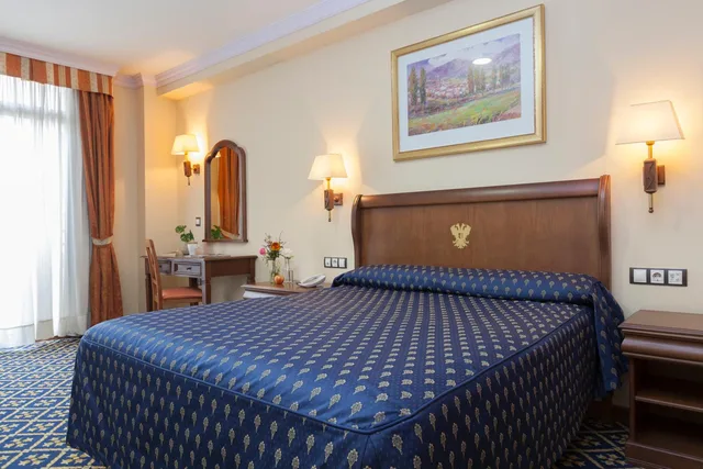 غرفة بسرير مزدوج، Agora Juan de Austria 3/10