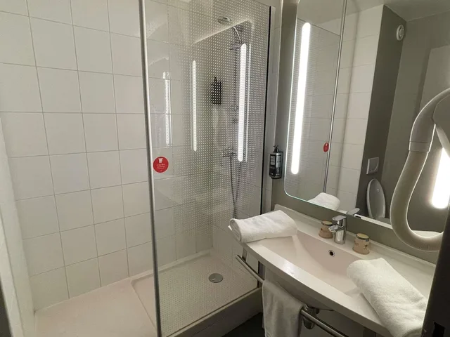 غرفة ديلوكس بسرير مزدوج مع أريكة، Ibis Compiegne 3/7