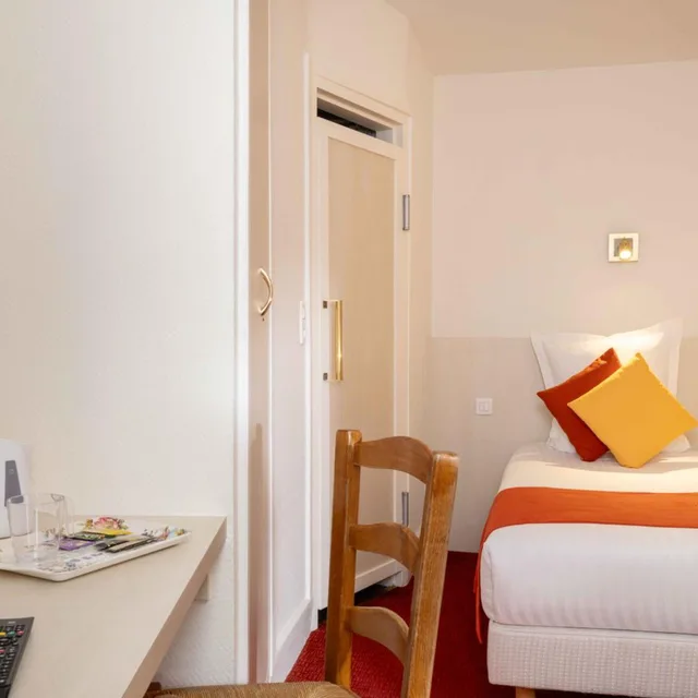 غرفة مفردة، HOTEL LONDRES SAINT HONORE 2/3