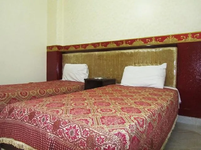 Room, Twin Beds, Shared Bathroom, Arabian Nights Hotel 3/4