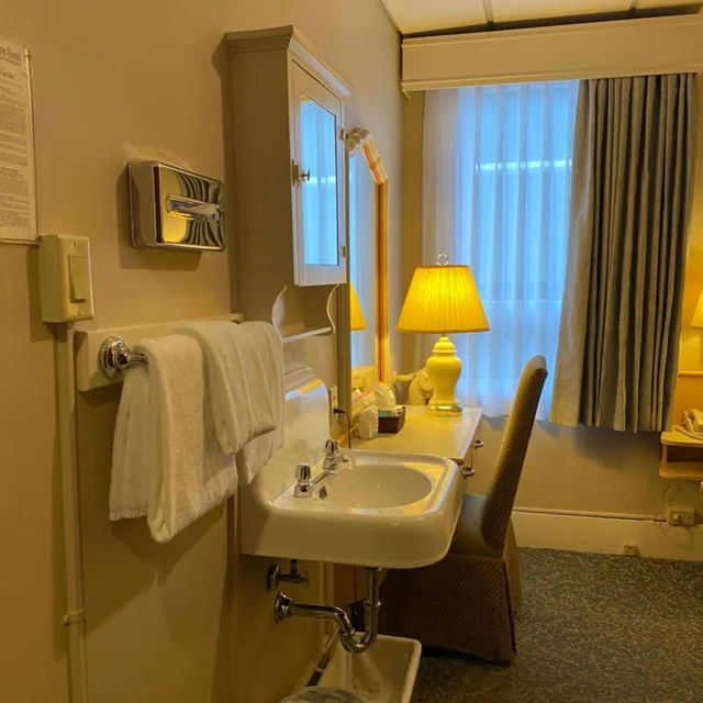 غرفة اقتصادية مفردة بحمام مشترك، Kingston Hotel 4/12