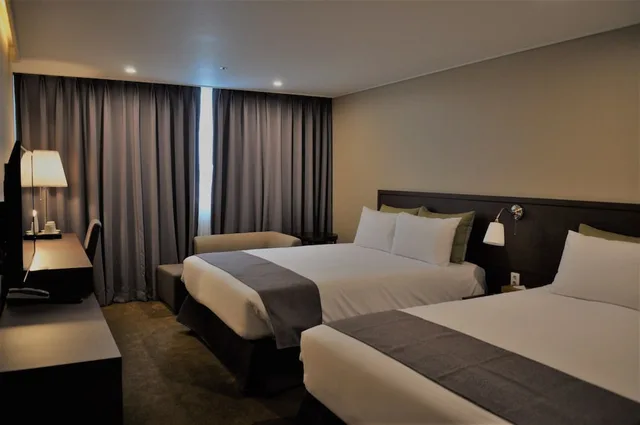 غرفة جونيور بسريرين مزدوجين، Hotel Shalom Jeju 1/2