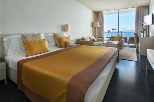 غرفة بريميوم بسرير مزدوج أو سريرين منفصلين بإطلالة على البحر، Vidamar Resort Madeira 1/1