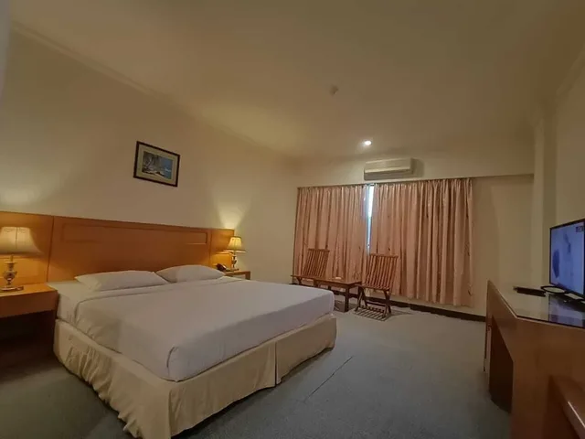 Standard, King Bed, OYO 1178 Plaza Hotel Tanjung Pinang 2/2