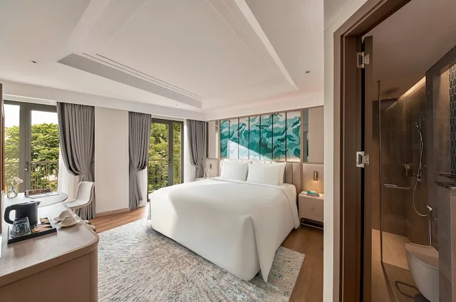 جناح جونيور بسرير كينج بإطلالة على المدينة بشرفة، La Siesta Premium Lakeside 3/5
