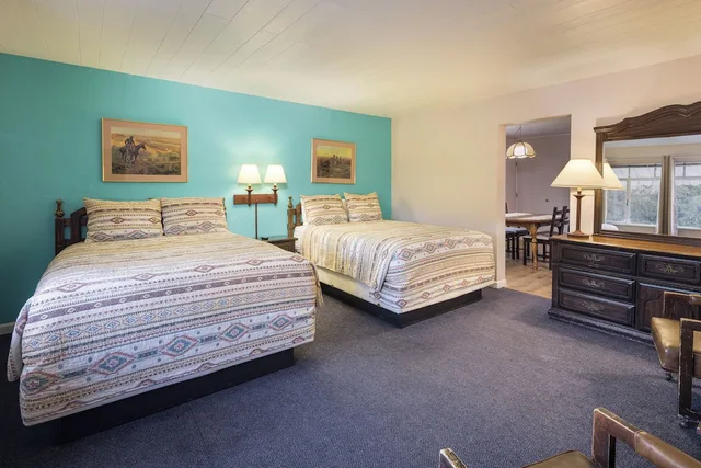 جناح عائلي بسريرين مزدوجين، Apache Motel 1/2