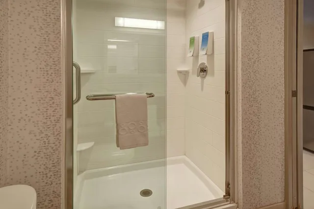 جناح استوديو بسريرين كوين لذوي الإعاقة، Home2 Suites by Hilton Springfield North 2/3