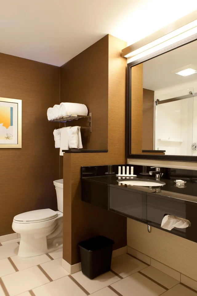 غرفة بسرير كينج بإطلالة على المدينة، Fairfield Inn And Suites By Marriott Lethbridge 1/1