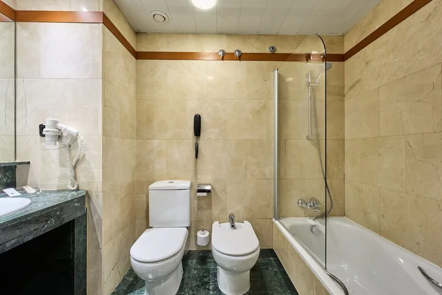Double Premium Single Use، CATALONIA GRAN HOTEL VERDI 7/8