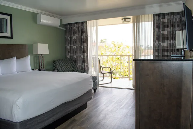 غرفة قياسية بسرير كينج، Travelodge By Wyndham Monterey Bay 5/10