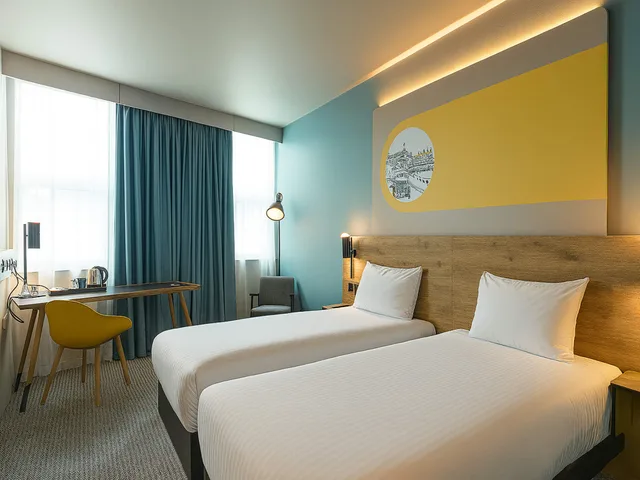 غرفة قياسية بسريرين منفصلين، B&B HOTEL Inverness 1/3