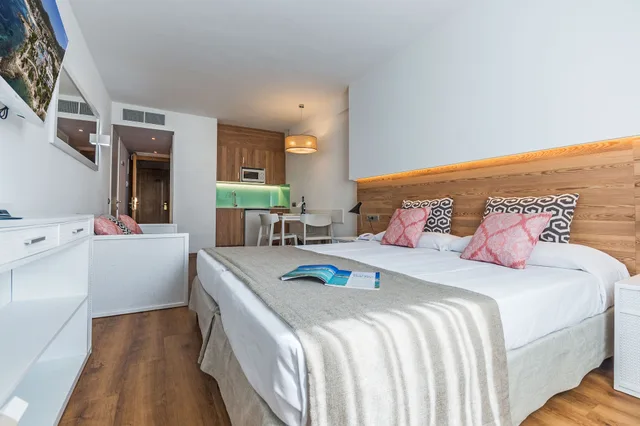 استوديو كومفورت مفرد بإطلالة على الحديقة بشرفة، Ponent Mar Aparthotel 4/8