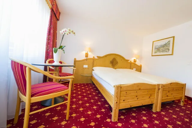 Room, Double Bed, Balcony, South Wing، Hotel Excelsior 2/5