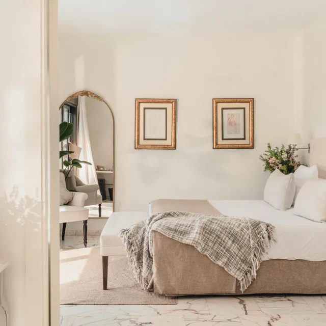 جناح جونيور، Hotel Finca Los Abetos 3/9