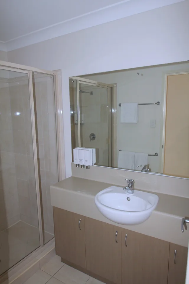 شقة بسرير كوين وسريرين منفصلين بغرفتي نوم، Midlander Motor Inn 6/6