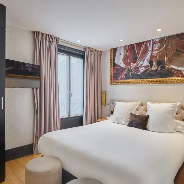 Room, Eiffel View، Hotel Eiffel Petit Louvre 1/9