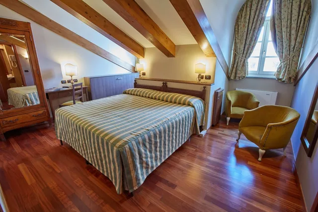 غرفة ثلاثية بسرير كوين وسرير فردي، Hotel Liberty 3/10