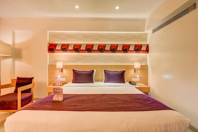 غرفة بريميوم بسرير مزدوج، The Ssk Solitaire Hotel & Banquets 1/10