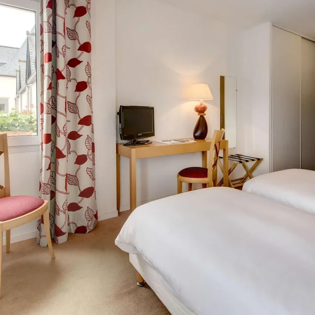 Room, Single, Domaine Des Ormes 7/10