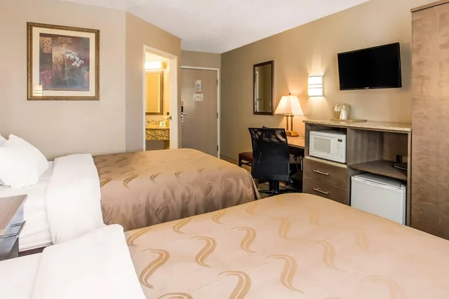Standard, 2 Double Beds, Quality Inn Moriarty, NM 8/10
