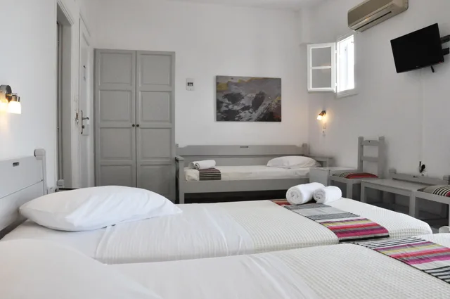 غرفة قياسية ثلاثية بسرير مزدوج بإطلالة على البحر، Akrotiri Hotel 2/6
