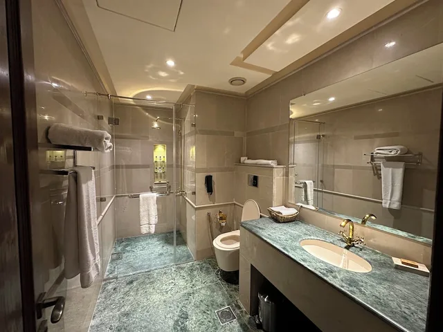 جناح تنفيذي بسرير كينج، Pearl Continental Malam Jabba 3/3