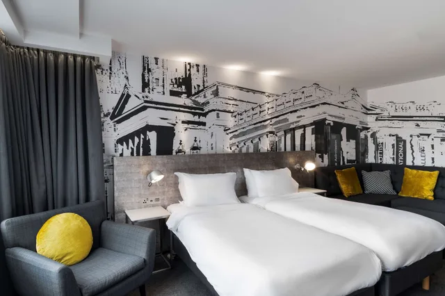 غرفة بريميوم بسرير كينج، Radisson Blu Hotel, Edinburgh City Centre 2/7