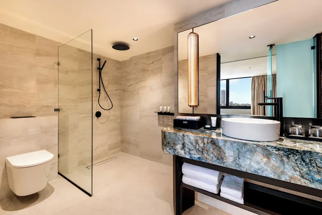 جناح بريميير بسرير كينج بإطلالة على النهر، PAN PACIFIC PERTH 3/5