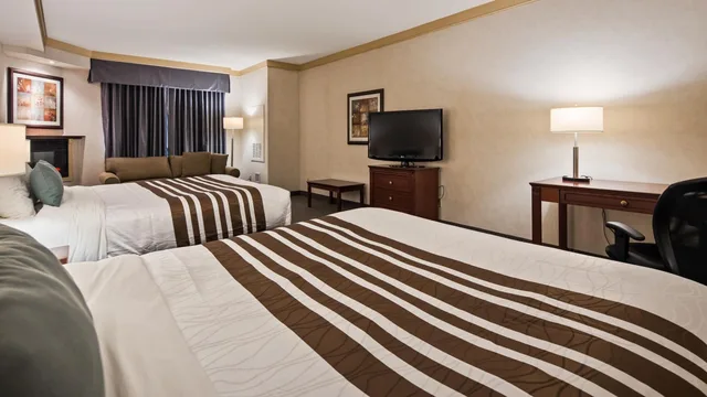 غرفة بسريرين كوين، Best Western Brantford Hotel Conference Centre 4/10