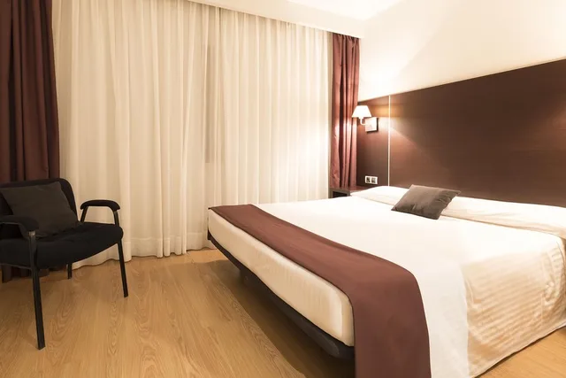 غرفة متصلة بسرير مزدوج، Hotel Plazaola 2/2