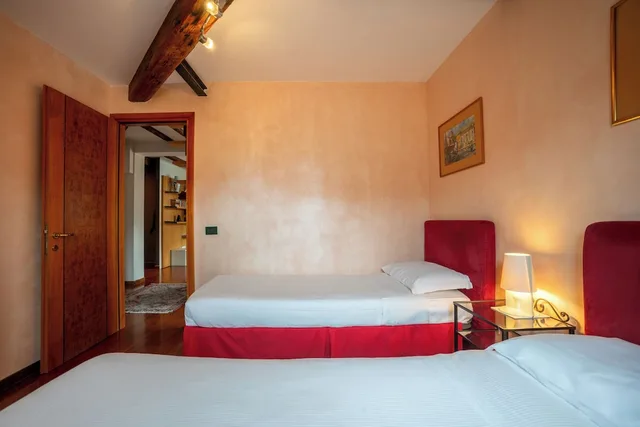 Condo, San Polo, Deluxe, King Bed, 3 Beds, Sofa, Annex، Palazzo San Luca 1/10