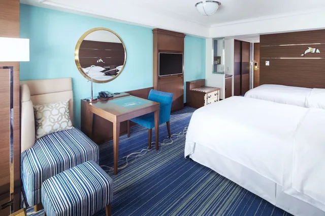 Guest Room, 3 Beds, Disney or Bay View, Balcony, Main Building، Sheraton Grande Tokyo Bay Hotel 4/6