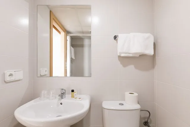غرفة ثلاثية بثلاثة أسرّة، Roca Hostal 4/6