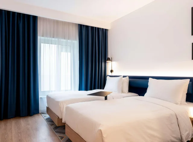 Standard, Twin Beds, Hampton by Hilton Budapest City Centre 3/6