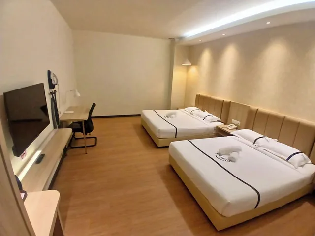 غرفة عائلية بسريرين كوين، Top Holiday Hotel 1/3