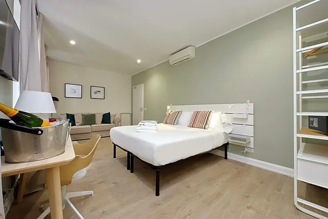 جناح، Casa Santa Sofia 1/5