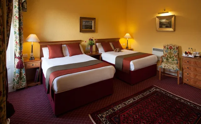 غرفة كلاسيكية بسريرين منفصلين أو سرير مزدوج، Royal Highland Hotel 2/4